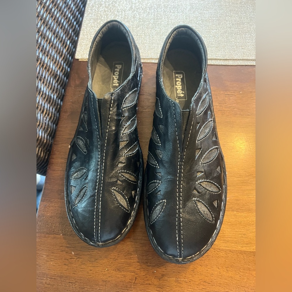 Propet slip on shoes